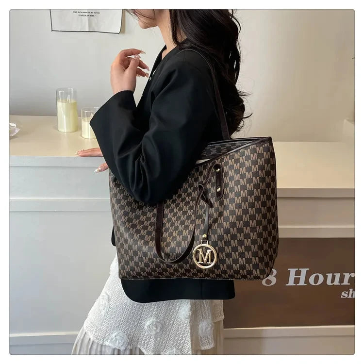 Versatile Large Capacity Letter Print Fashion Shoulder Bag Luxury Brand Clutch Bag Retro Trend Commuter Tote Bag